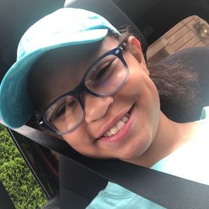 Meet your Posher, Ariella